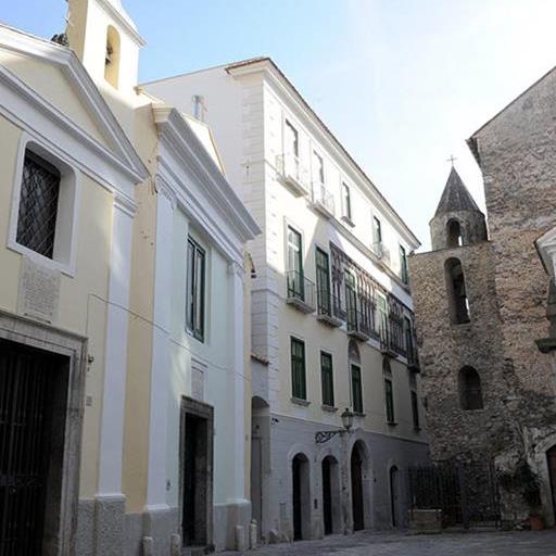 Palazzo Fruscione da Largo S.Pietro a Corte