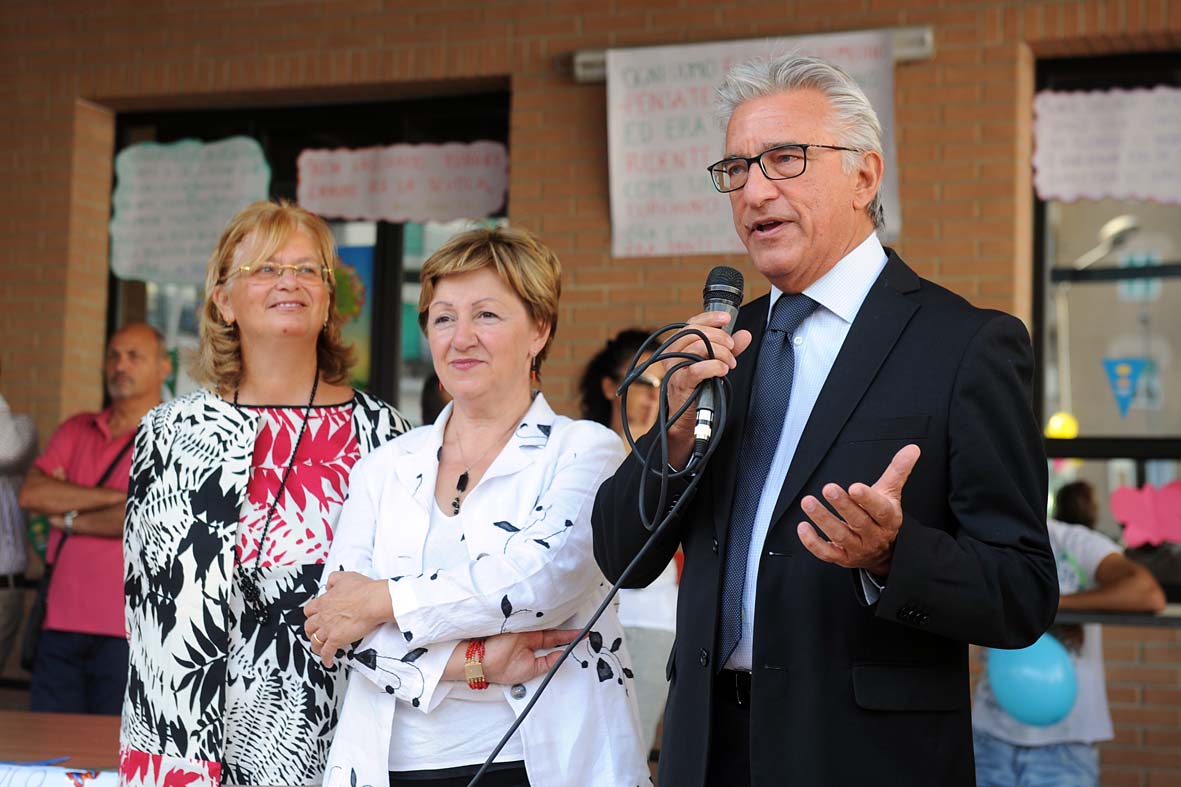 Il Sindaco f.f. Napoli all'inaugurazione dell'anno scolastico