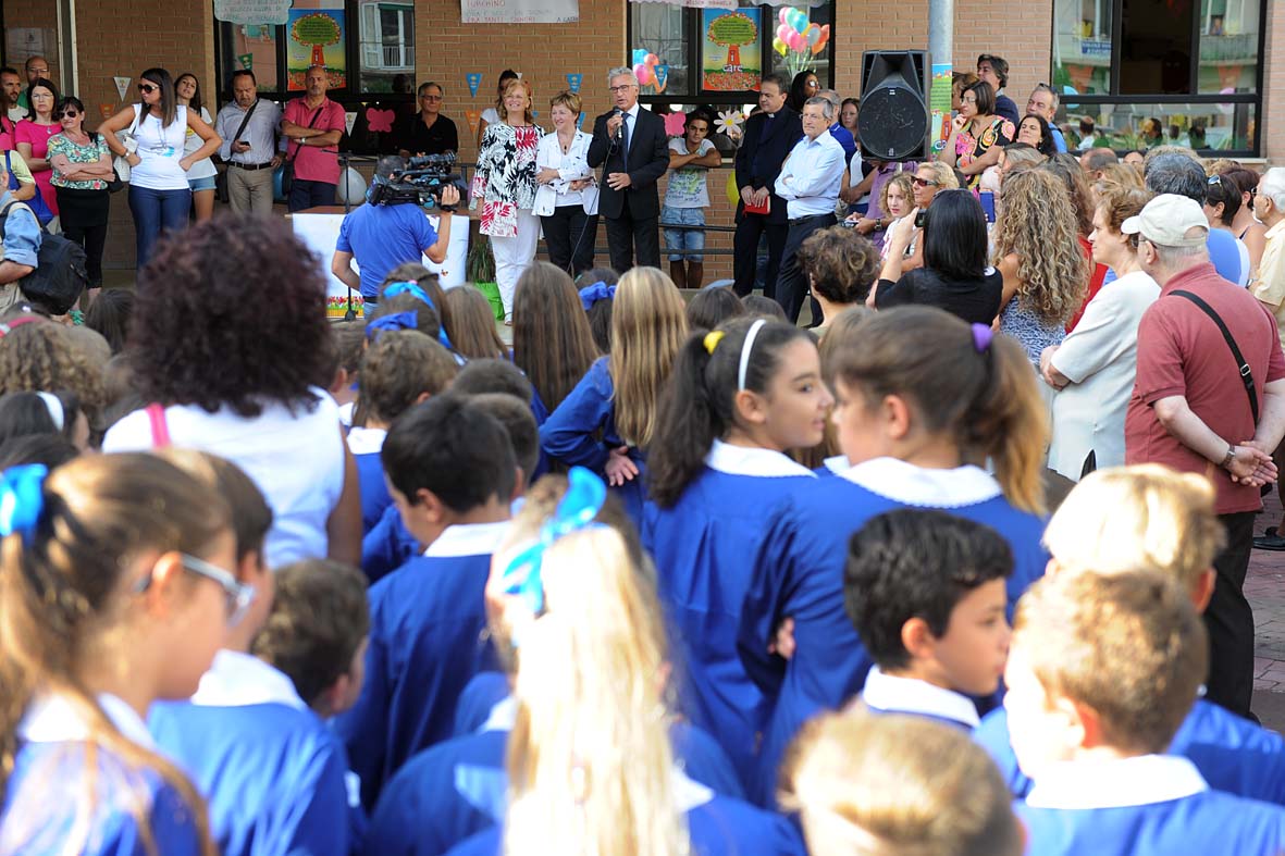 Il Sindaco f.f. Napoli all'inaugurazione dell'anno scolastico