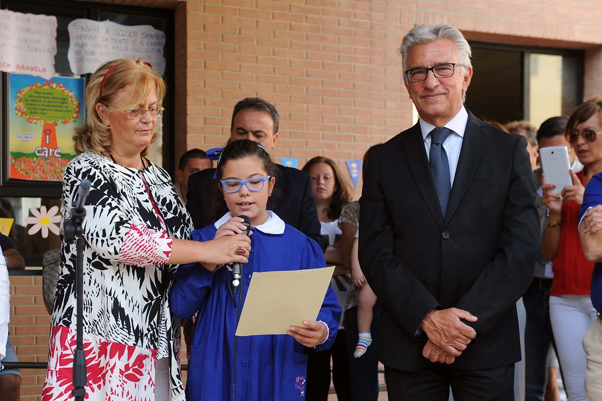 Il Sindaco f.f. Napoli all'inaugurazione dell'anno scolastico