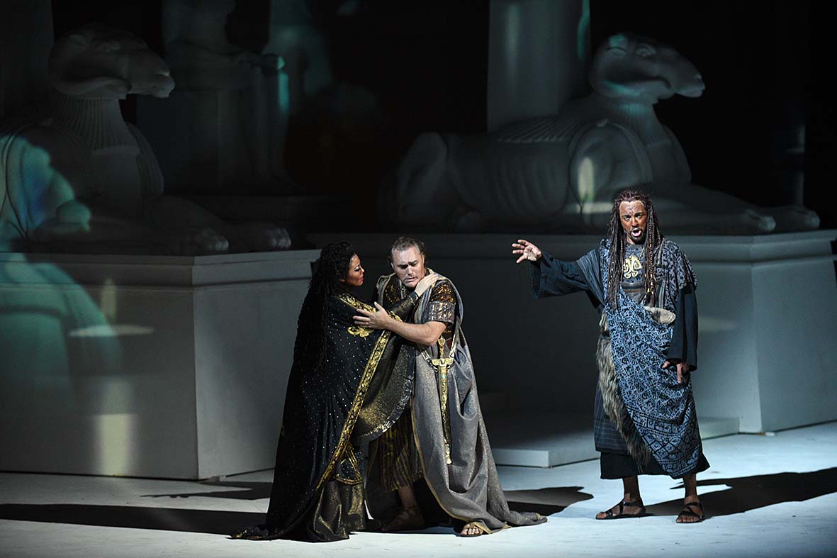 L'Aida chiude la stagione lirica 2015 del Teatro Verdi
