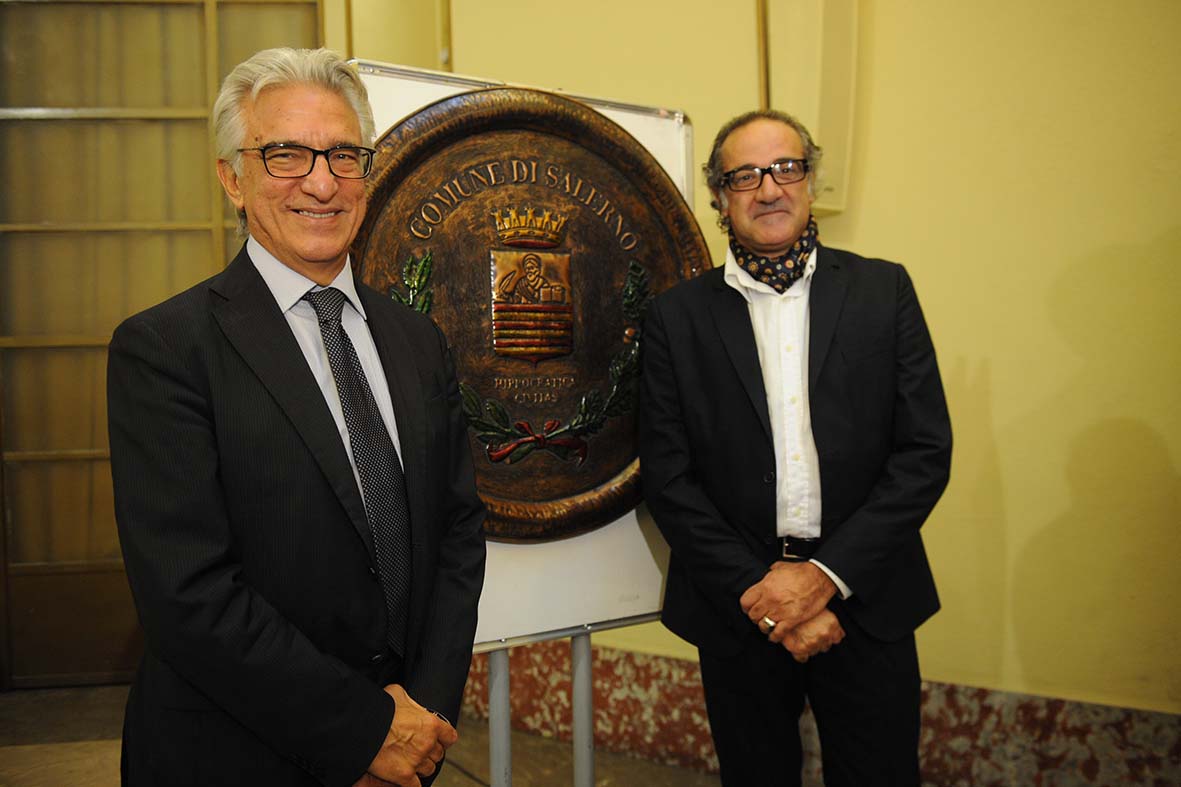 Donata al Comune di Salerno di un'opera in bronzo dell'artista Maurizio Gallo