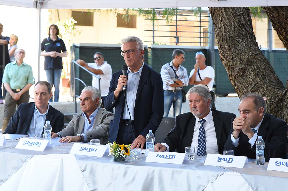 ll Sindaco Napoli all'inagurazione del ristorante sociale "Elpis"