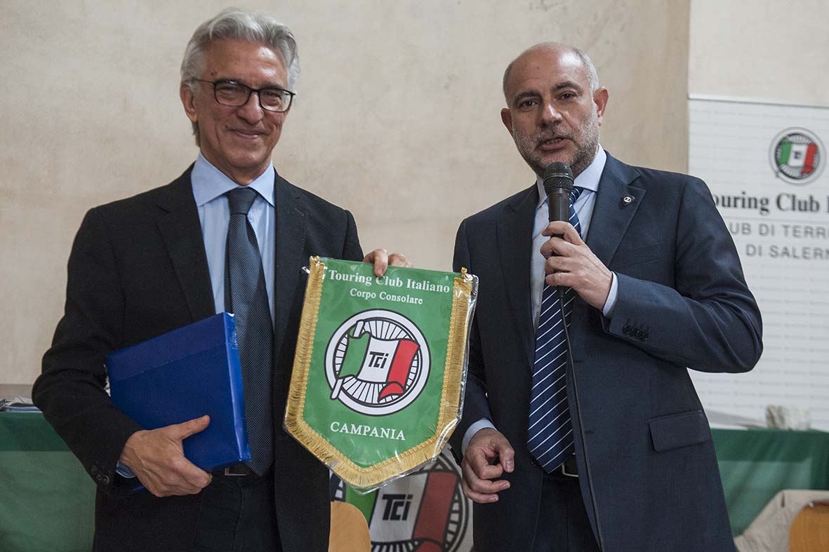Eliminazione barriere architettoniche da Vico delle Colonne a Santa Maria de Lama - Consegna attestati