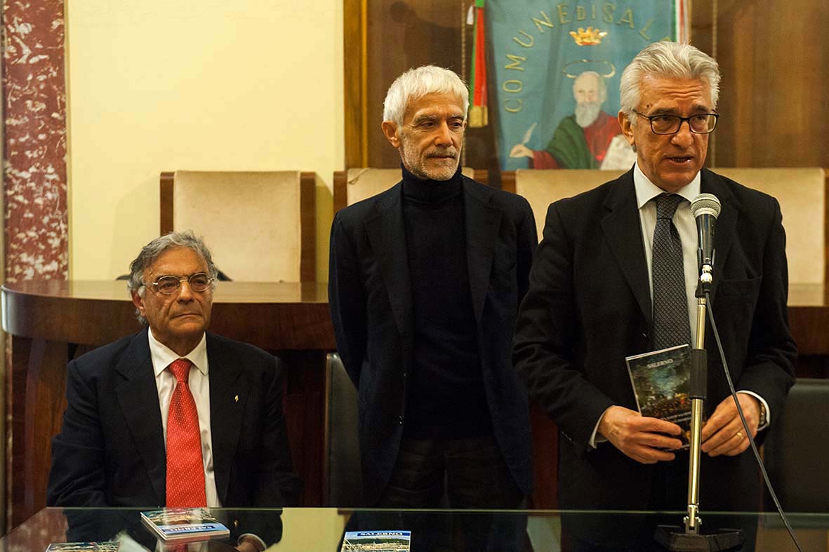 Salerno : A Guide In English - la prima guida turistica in inglese di Salerno