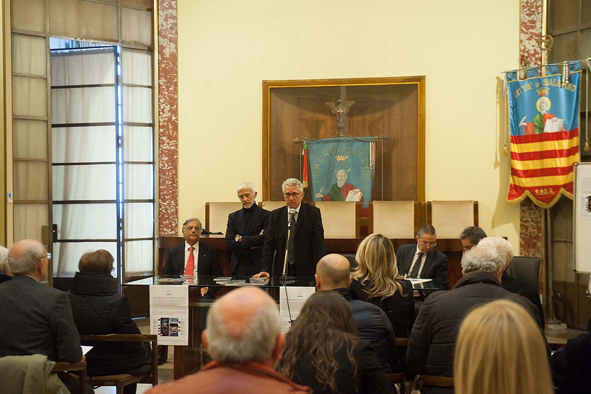 Salerno : A Guide In English - la prima guida turistica in inglese di Salerno