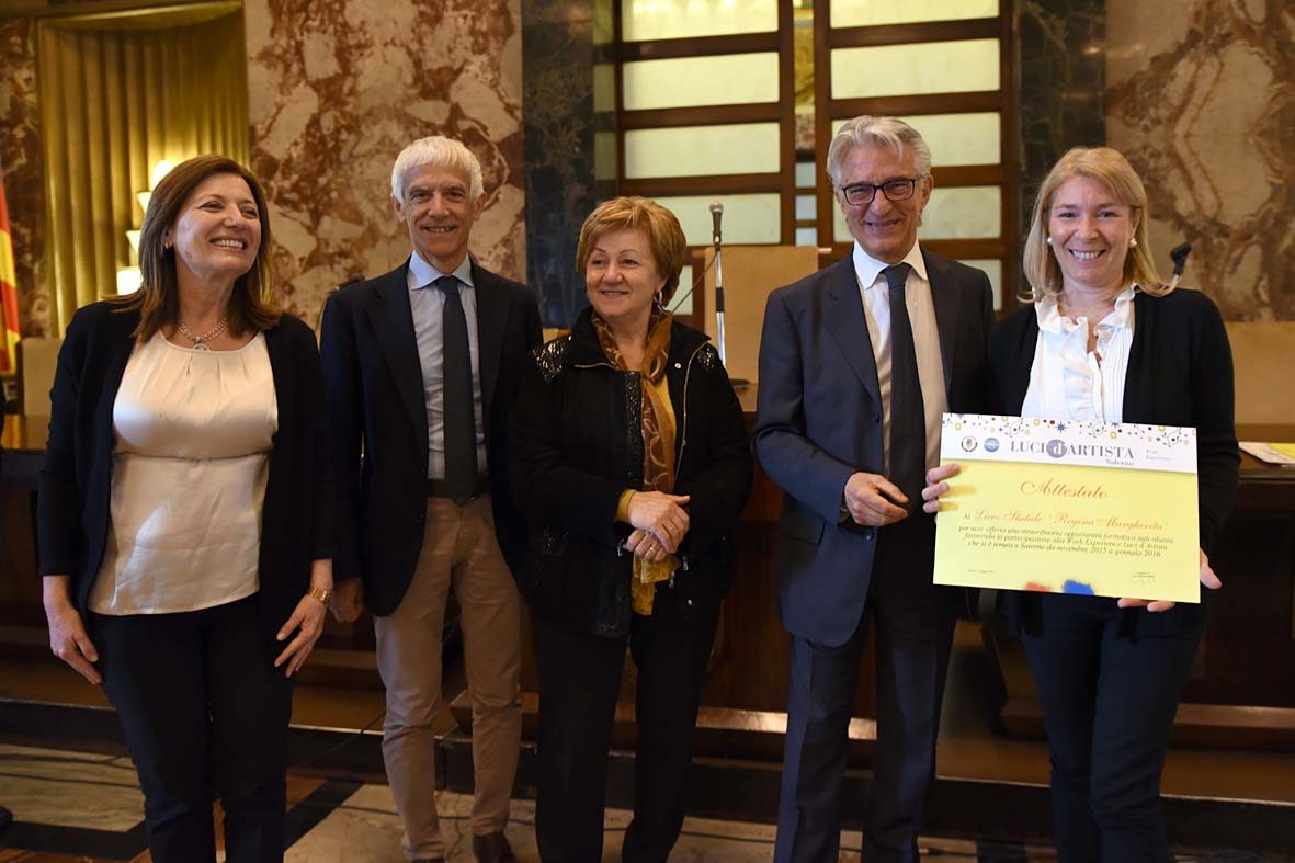 Consegnati gli attestati di partecipazione alla work experience di Luci d'Artista