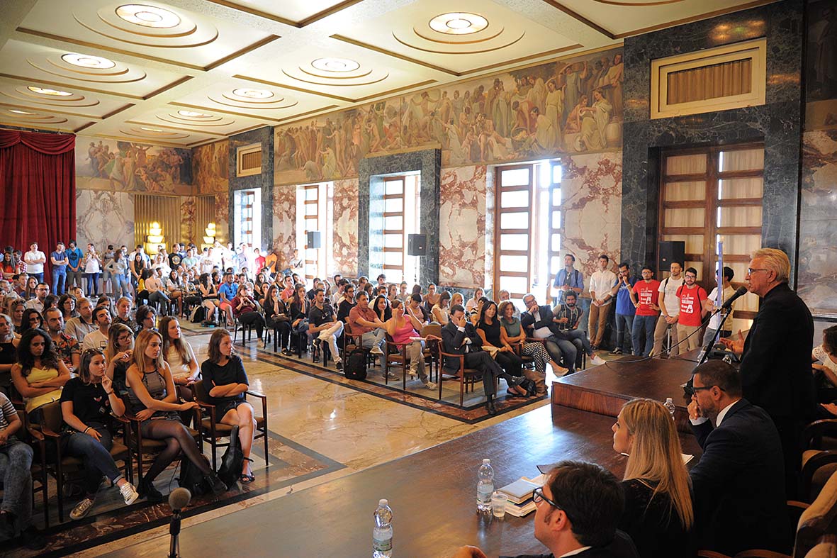 Il Sindaco Napoli e il Rettore Tommasetti incontrano gli studenti Erasmus