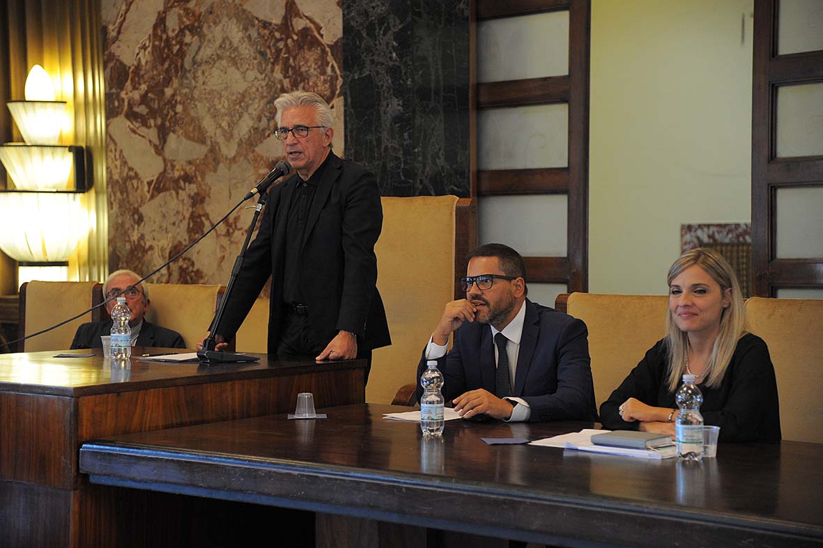 Il Sindaco Napoli e il Rettore Tommasetti incontrano gli studenti Erasmus
