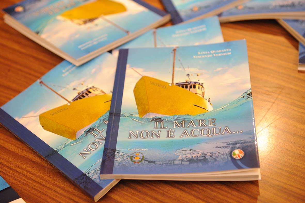 Presentato il libro "Il mare non e' acqua"