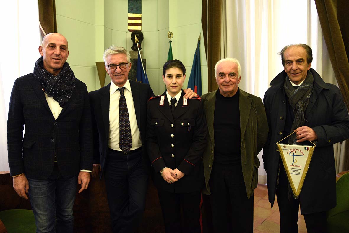 Il Sindaco Napoli riceve la schermitrice salernitana Rossella Gregorio